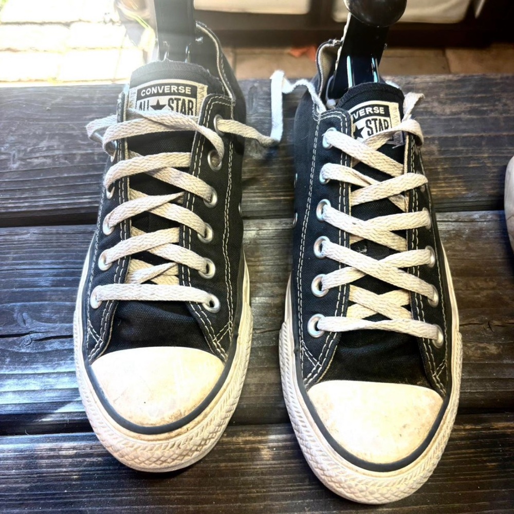 Converse Black and White Sneakers w 6